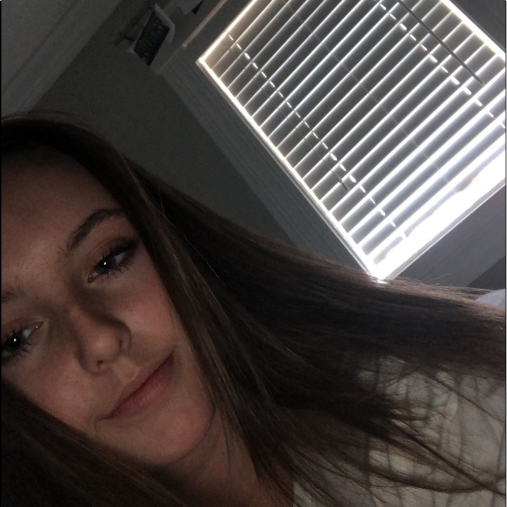 Meet your Posher, Natalie